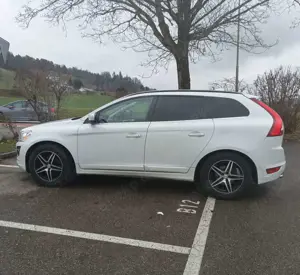 Volvo XC60 D5 AWD HEICO SPORTIV– Allrad, Leder, TÜV neu