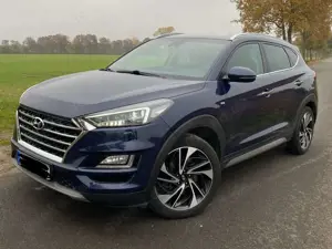 Hyundai TUCSON Tucson blue 2.0 CRDi 4WD Aut. Premium Bild 1