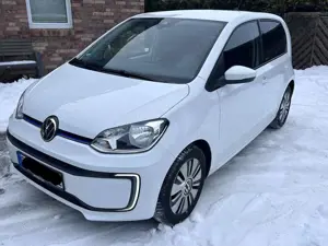 Volkswagen e-up! Up e-up United 32,3 kWh 1. Hand CCS Garantie Vollausstattung Scheckheft unfallfrei 