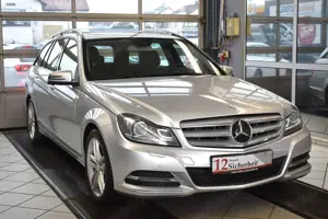 Mercedes-Benz C 200 CGI Elegance Xenon*Automatik*Navi Bild 3