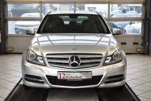 Mercedes-Benz C 200 CGI Elegance Xenon*Automatik*Navi Bild 2