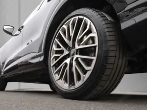 Audi Q5 40 TDI S line edition one Tech pro AHK Matrix Bild 5