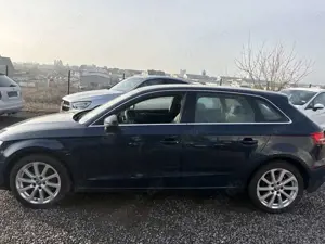 Audi A3 quattro design-KLIMATRONIK-LEDER Bild 4