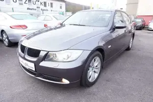 BMW 320 i *1.Hand*Automatik*Xenon*Leder*Stanheizung* Bild 3