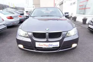 BMW 320 i *1.Hand*Automatik*Xenon*Leder*Stanheizung* Bild 2