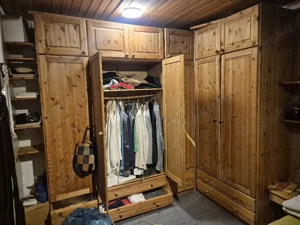 Verschiedene Möbel aus massivem Kiefernholz aus Haushaltsauflösung zu verkaufen  Bild 5