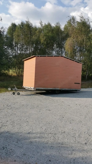 Zu verkaufen Schöner Stabiler Mittelalter Verkaufsanhänger Holz 5 Meter x 2.50.zim selbst Ausbauen. Bild 4
