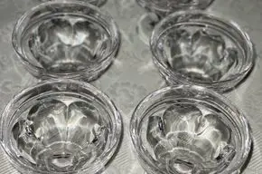 6 Dessertschalen aus Bleikristall, sehr dekorativ