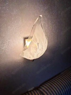 Handgearbeitete Glas-Wandleuchte  Blatt 