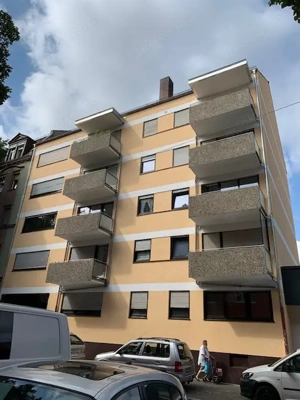 Renoviert Einzimmerwohnung mit Balkon