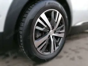 Peugeot 3008 Hybrid4 300 e-EAT8 Allure Pack ACC LED Navi Bild 5