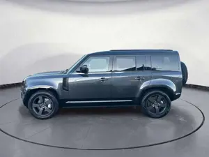 Land Rover Defender 110 D300 X-Dynamic HSE Black Pack AHK S Bild 2