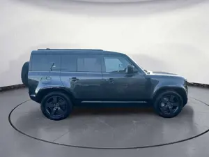 Land Rover Defender 110 D300 X-Dynamic HSE Black Pack AHK S Bild 5