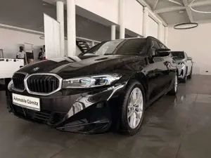 BMW 318 d A TOUR/ACC/LED/SPORTSITZ/HEAD-UP/AHK/RFK/