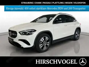 Mercedes-Benz GLA 180 Progressive Line+Night+AHK+DISTR+KEYLESS