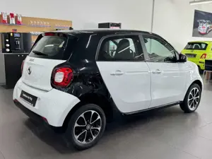 smart forFour Passion Aut. NAVI/PDC/SHZ/U-FREI! Bild 4
