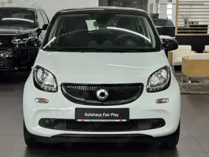 smart forFour Passion Aut. NAVI/PDC/SHZ/U-FREI! Bild 2