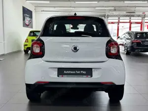 smart forFour Passion Aut. NAVI/PDC/SHZ/U-FREI! Bild 5