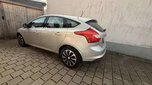 Ford Focus 1.6 EcoBoost Start-Stopp-System Champions Edition Bild 5