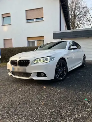 BMW 530 530 d xDrive M-Paket Head-Up LED 8fach bereift