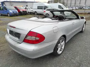 Mercedes-Benz CLK 280 CABRIO V6 AUTOMATIK LEDER KLIMAA NAVI SHZ