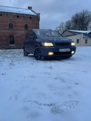 Opel Zafira 1.8 Elegance
