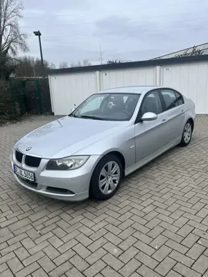BMW 318 318i