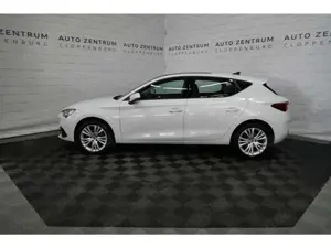 SEAT Leon Style 2.0 TDI Pano+LED+Navi+Virtual+PDC+17'' Bild 2