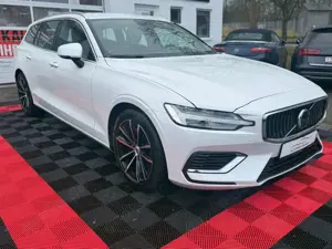 Volvo V60 Kombi*ACC*TOT*KAM*MULTI Bild 4