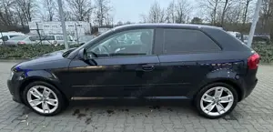 Audi A3 Audi A3 Hatchback 1.6 Bild 2