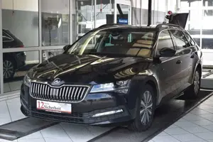 Skoda Superb Combi 2.0 TDI Ambition DSG*AHK*SHZ*PDC