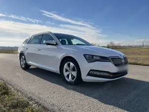 Skoda Superb Combi 2.0 TDI DSG Style