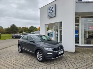 Volkswagen T-Roc Style Navi AHK