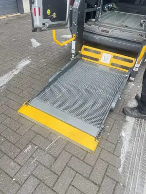 Ford Transit Custom Rollstuhl-Rampe,Behinderten,Rollstuhl-Lift, Bild 2