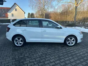 Skoda Rapid/Spaceback 1.4 TDI DPF Spaceback CLEVER + GRA + SITZHZG Bild 4