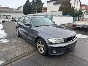 BMW 118 118i*Klimaautomatik*Sitzheizung*PDC