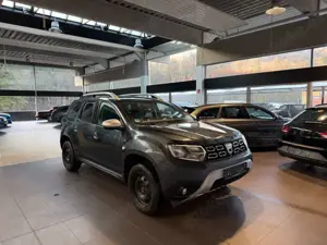 Dacia Duster Anniversary  8 Fach bereift