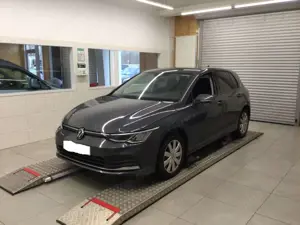 Volkswagen Golf ACTIVE LED NAVI APPSHZ REGEN AMBIENTE ALU