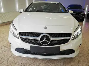 Mercedes-Benz A 180 A180 FACELIFT | LED | AUTO [12M.GARANTIE] Bild 5