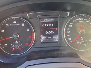 Audi Q3 Q3 2.0 TFSI quattro S tronic sport Bild 5