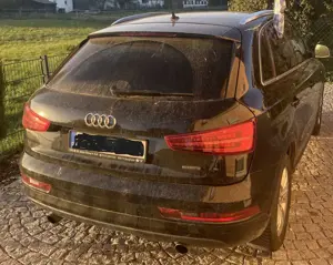 Audi Q3 Q3 2.0 TFSI quattro S tronic sport Bild 3