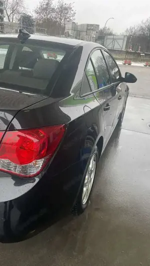 Chevrolet Cruze 2.0 Automatik LTZ Bild 3