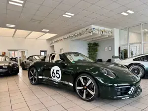 Porsche 992 911 992 Targa 4S Heritage Design Edition PTS