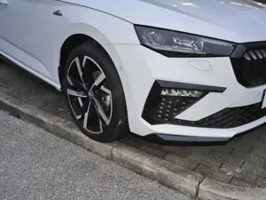 Skoda Scala 1,5 TSI Monte Carlo Digitales Cockpit Navi Bild 3