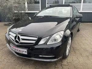 Mercedes-Benz E 300 CGI BLUEEFFICIENCY 7G-TRONIC Coupe 2.H Voll S-Heft