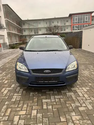 Ford Focus Focus Turnier 1.6 | HU NEU | Bremsen  Service neu Bild 4
