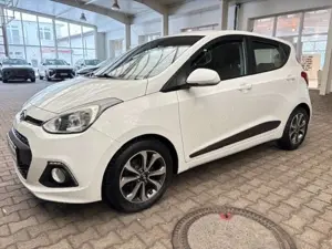 Hyundai i10 FIFA World Cup Edition