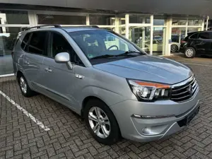 SsangYong Rodius 2.2 Diesel  Leder 7Sitzer PDC Bild 3
