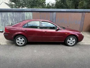 Ford Mondeo Mondeo 1.8 Ghia