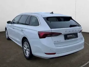 Skoda Octavia Combi 2.0 TDI DSG Style Navi,ACC,Seitena Bild 3